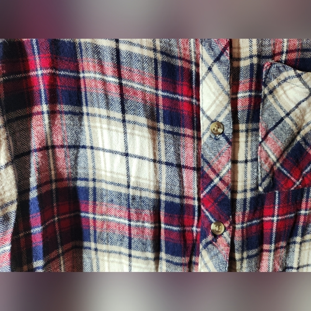 Thread & Supply Red White Blue Flannel Plaid Button-Down Shirt Top Size Medium - Picture 3 of 6